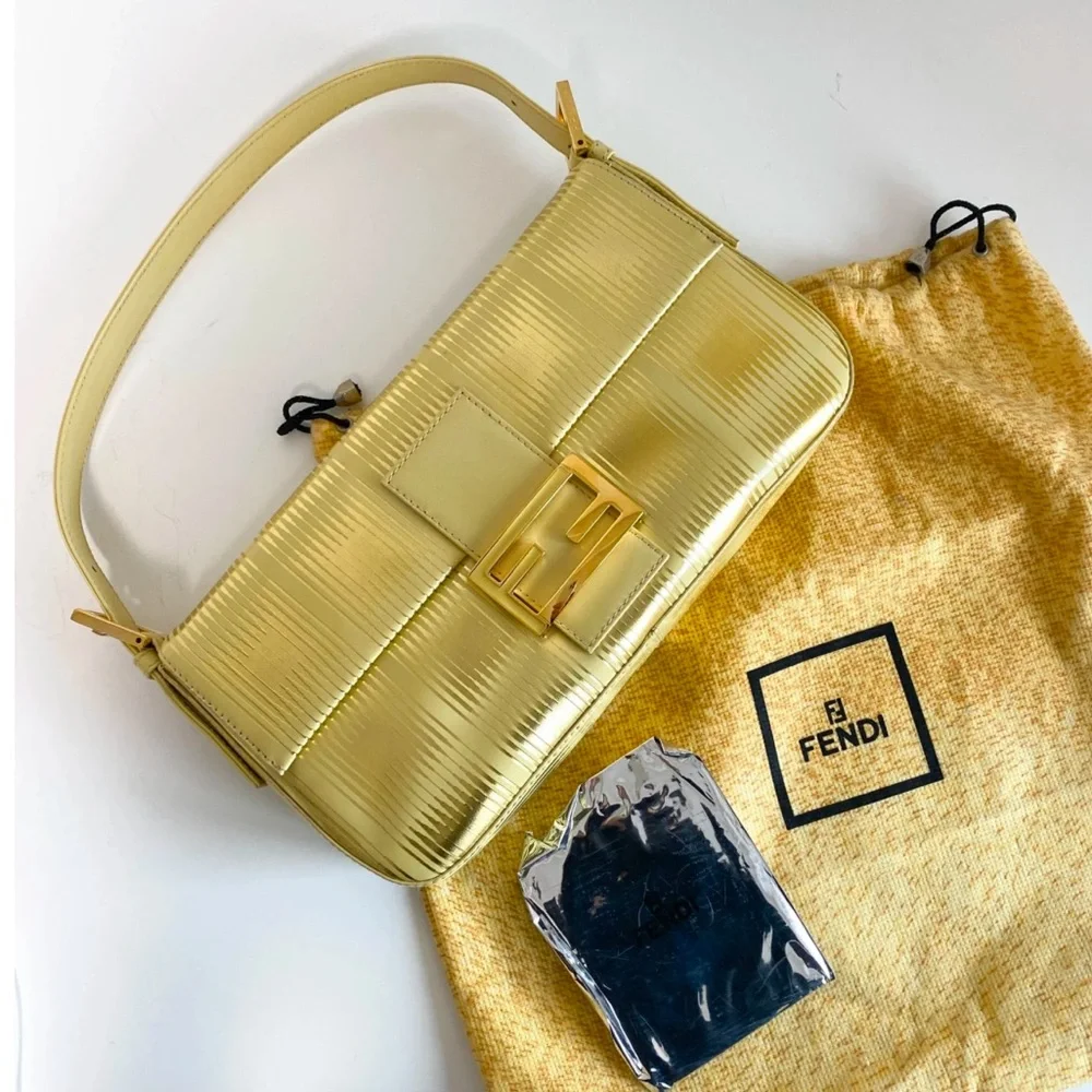 Auth RARE Fendi Metallic Gold Baguette LIMITED EDITION vintage Shoulder Bag - Picture 1 of 10